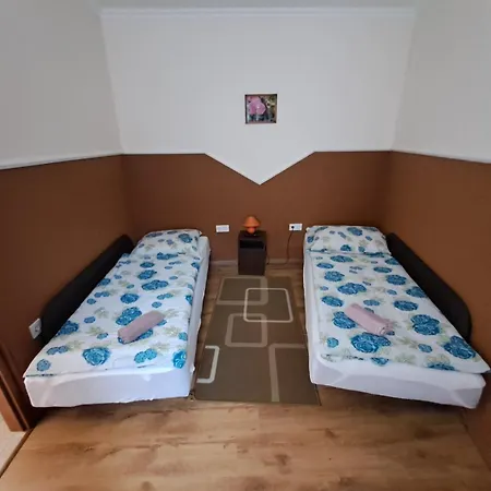 Aquacentrum 2 Apartment *