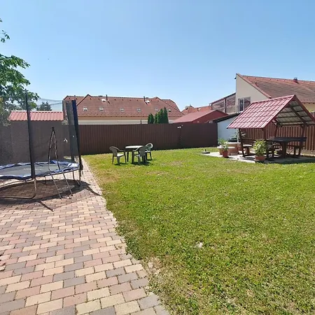 Apartman Aquacentrum 2 *